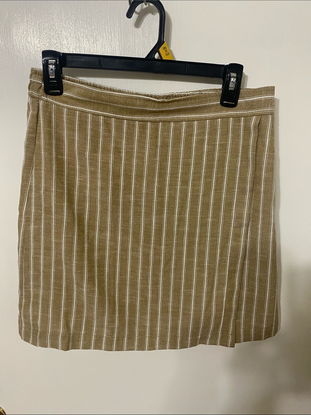 Max Studio Tan & White Striped Mini Skirt
